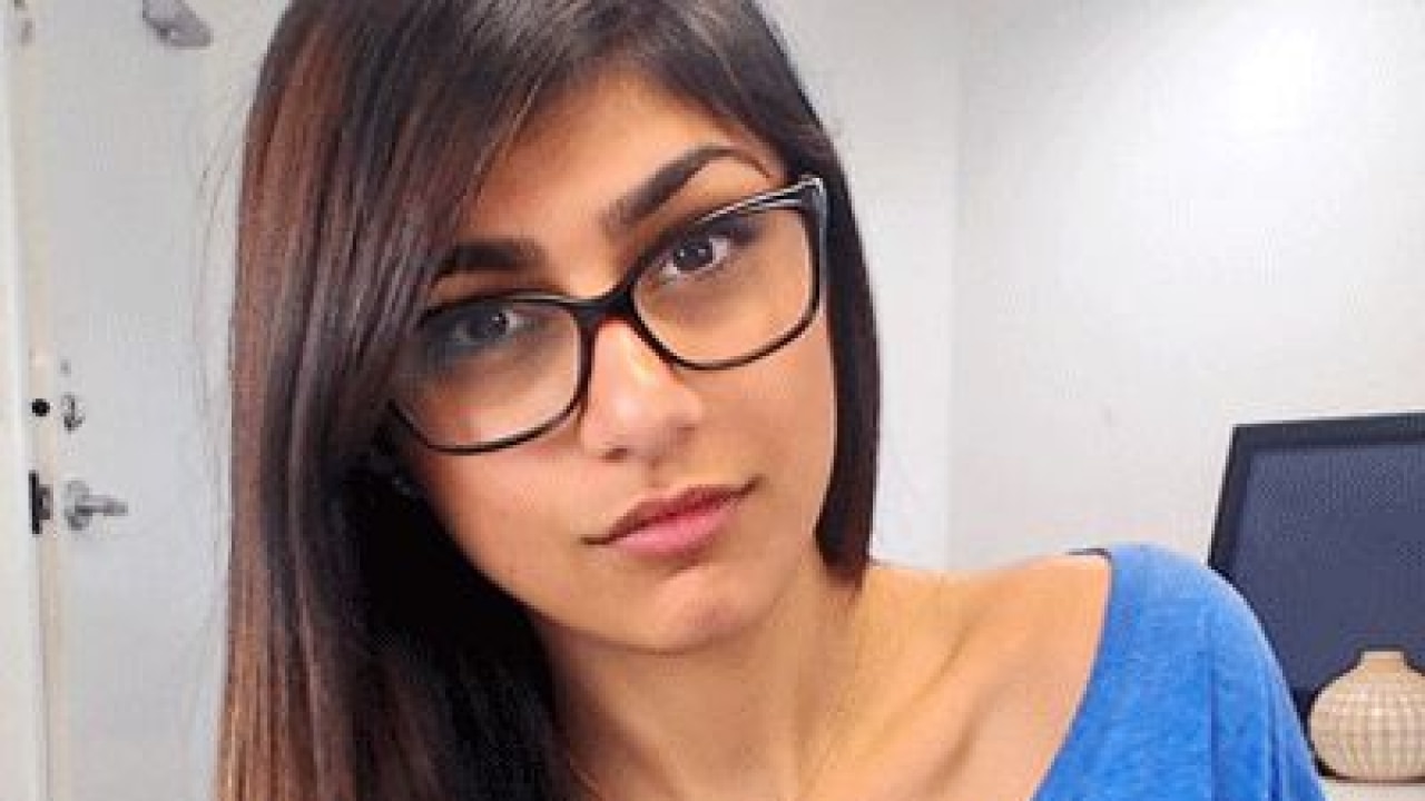 Pop R. recommend best of MIA KHALIFA - Getting extra dick from J-Mac behind the scenes! (mk).